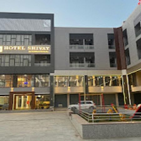 Hotel Shivay International Tharad Extérieur photo