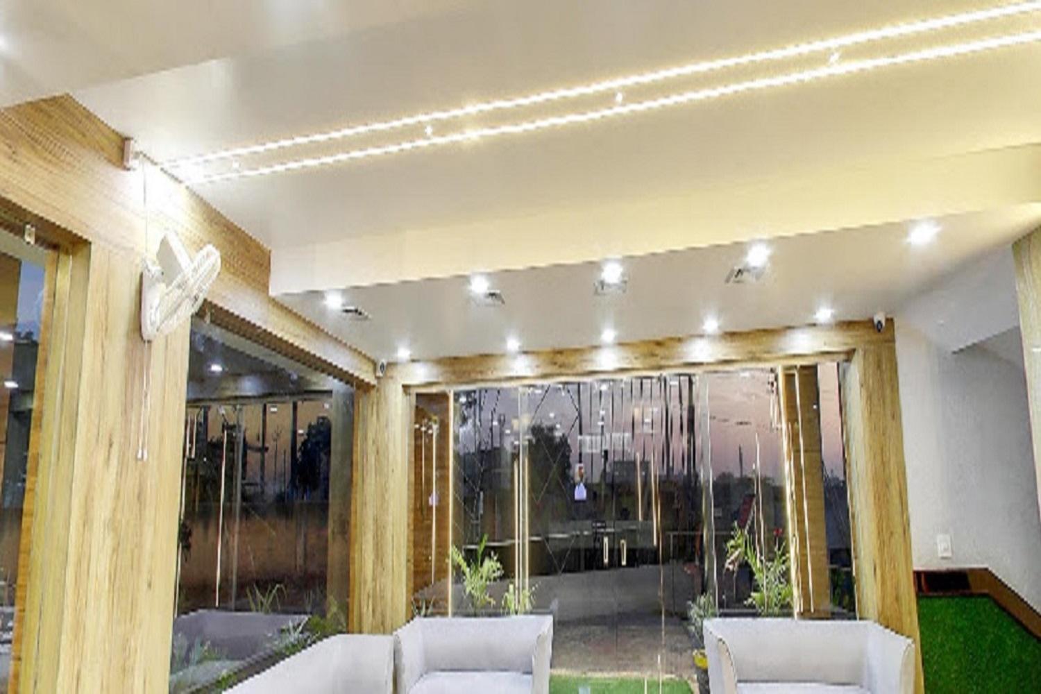 Hotel Shivay International Tharad Extérieur photo